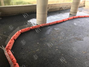 西昌河道环保治理 直径20公分塑料拦污浮排与滚塑容器的创新应用